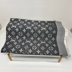 Louis Vuitton Monogram Denim Shawl Black M71378